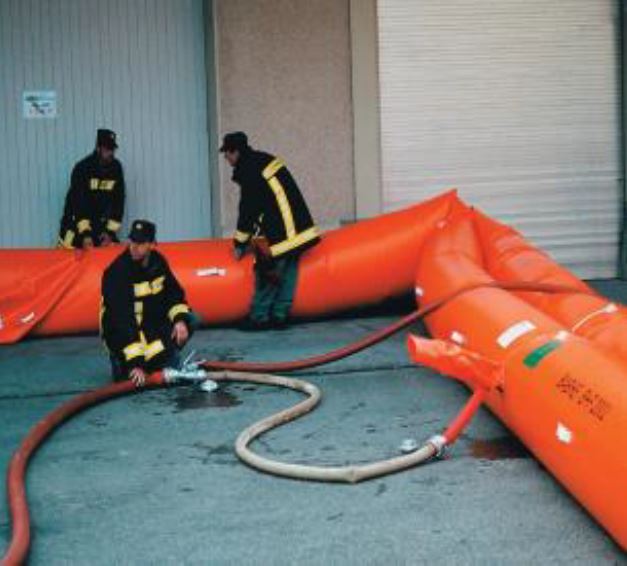 Filling Beaver® mobile flood barrier tubes with water