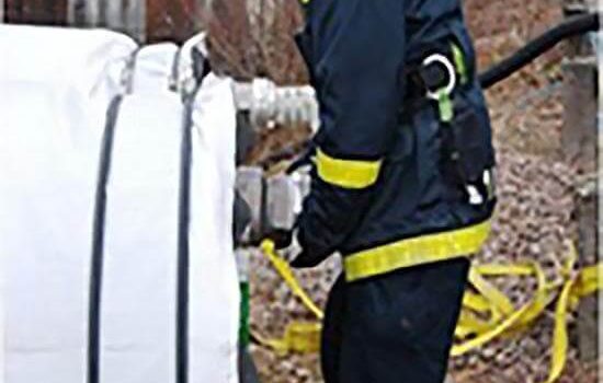 Connecting NoFloods tubes to the terminals