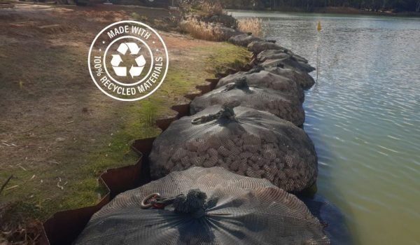 Flexible net gabions supporting a retaining wall on the Murray river